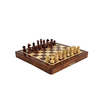 Folding wooden magnetic travel chess set | 18cm