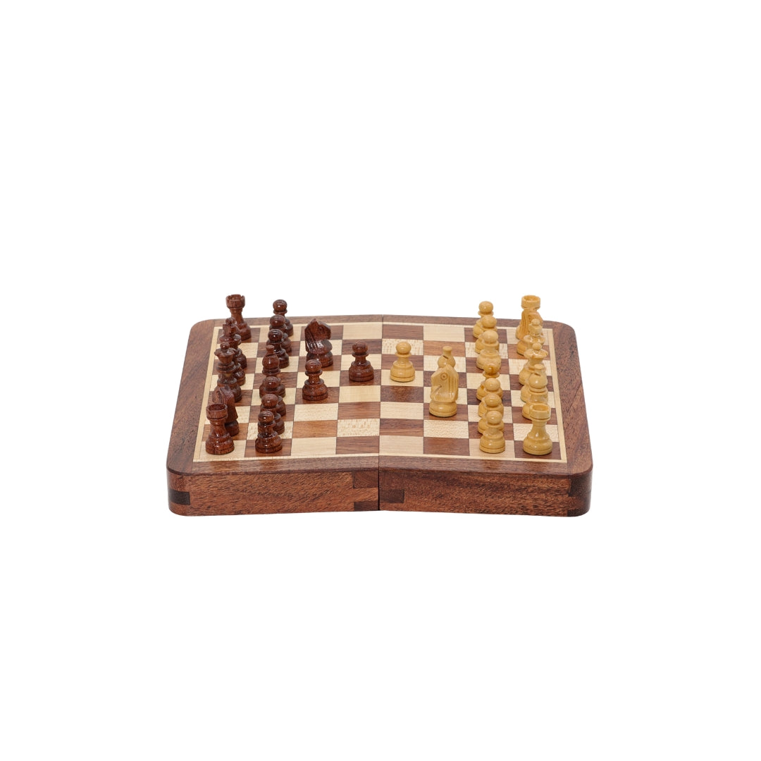 Travel Chess Set | Wooden | Magnetic | Folding | 18cm
