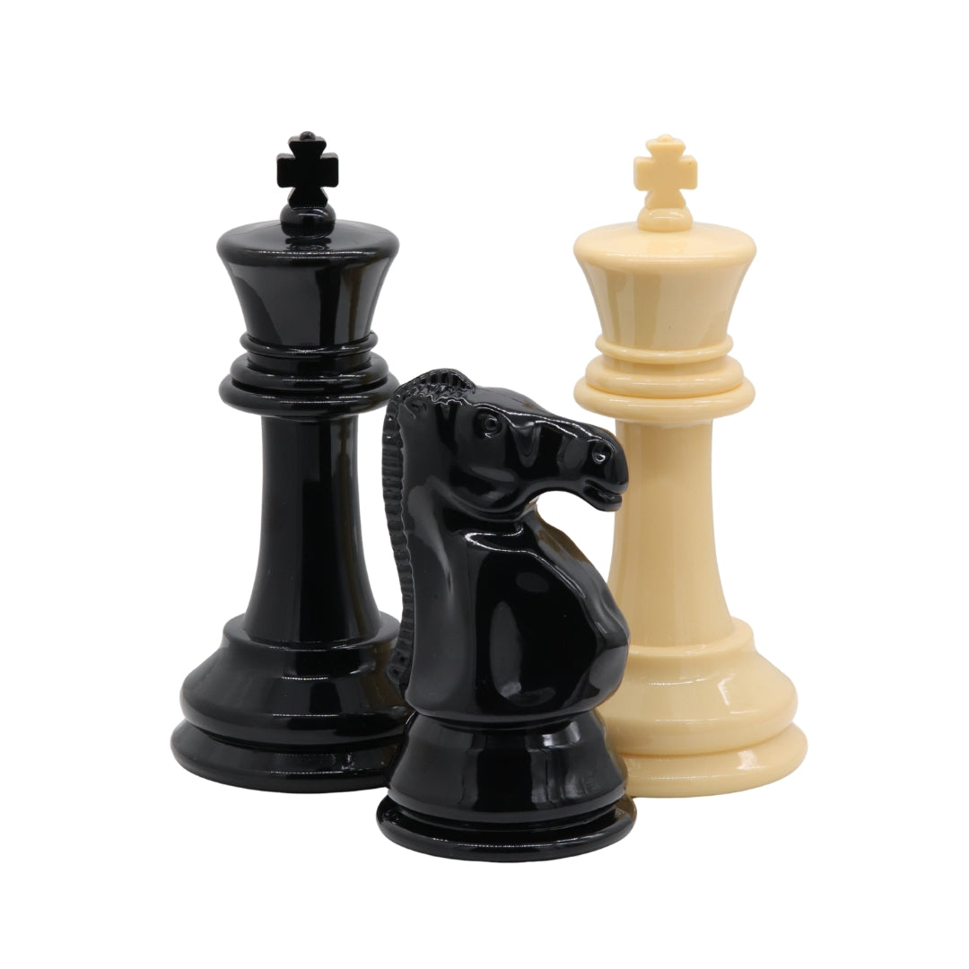 Giant plastic chess pieces 20cm kings and knight