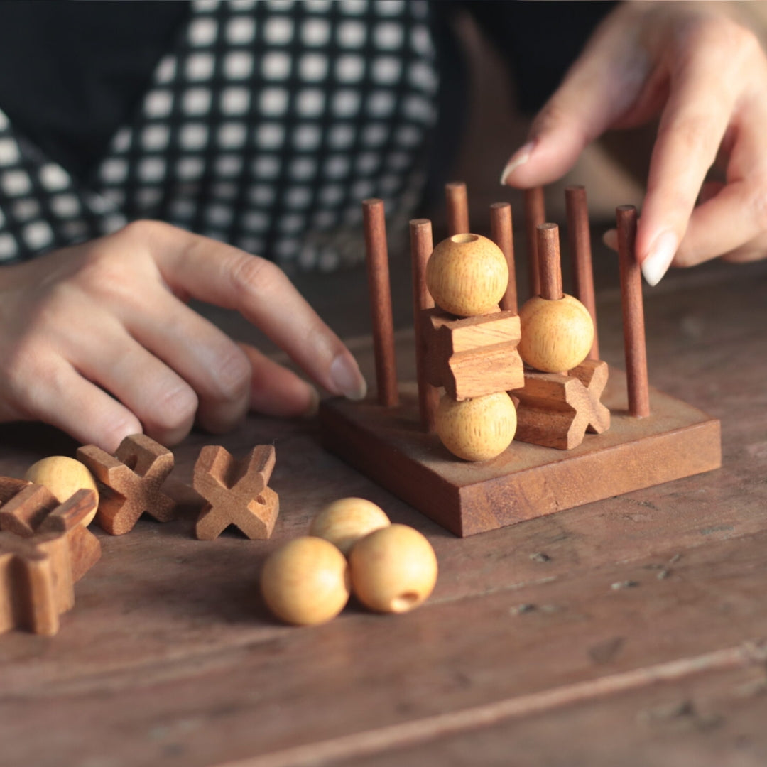 Noughts &amp; Crosses | 10cm | 3D | Solid Wood