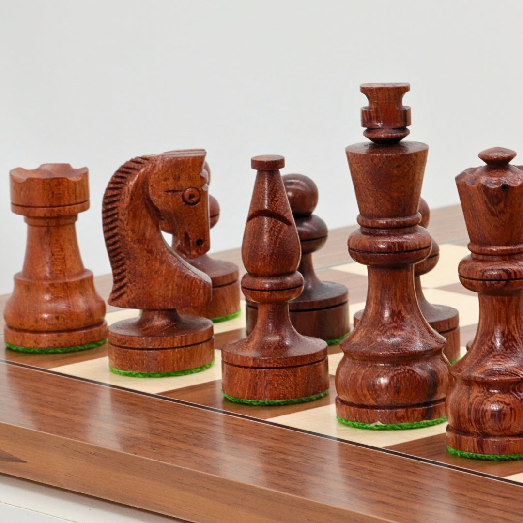 RUSSIAN KNIGHT Acacia Pieces, 85 mm King | Walnut &amp; Maple Board, 45 mm Squares